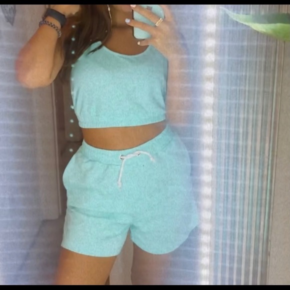 Sets 🥶 - Picture 1 of 2